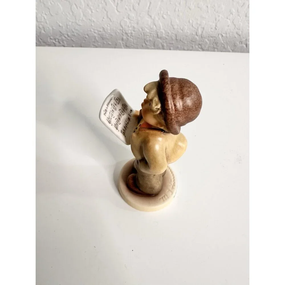 M.I.Goebel Hummel Figurine Hitting‎ the High Note Hum 846 TMK-8 EE Kinder Choir